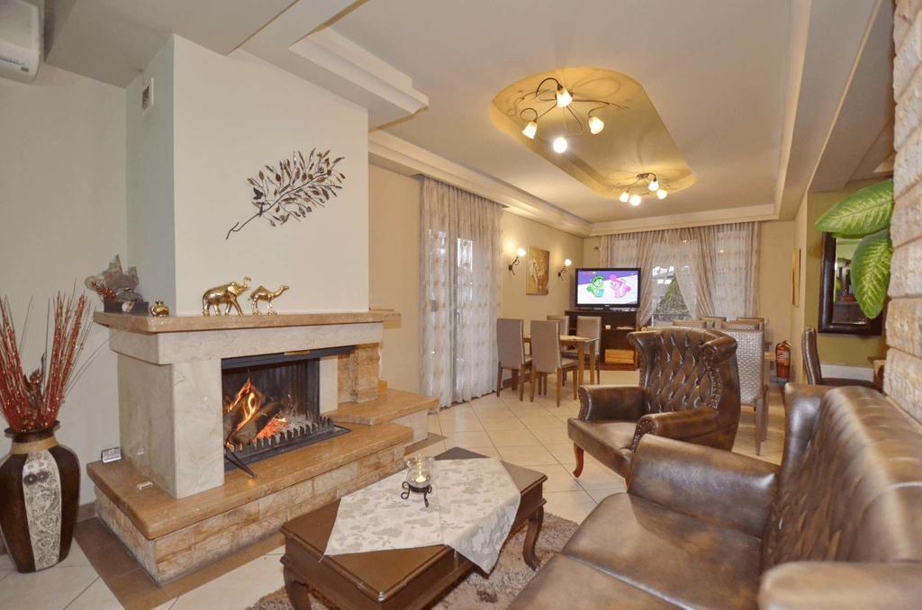Hotel Philippion Káto Loutrákion Kültér fotó