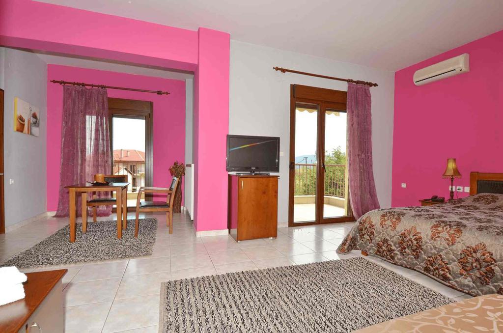 Hotel Philippion Káto Loutrákion Kültér fotó