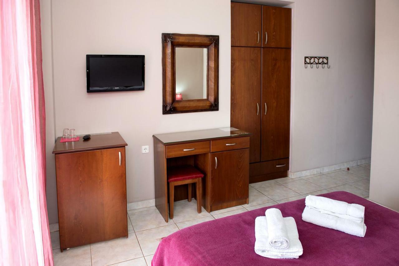 Hotel Philippion Káto Loutrákion Kültér fotó