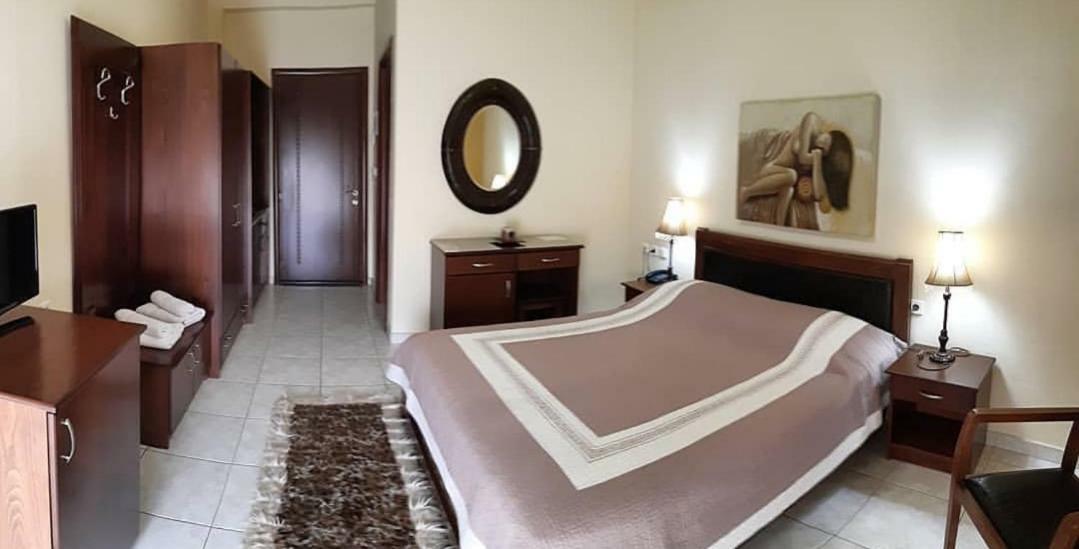 Hotel Philippion Káto Loutrákion Kültér fotó